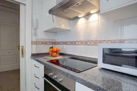Vista Al Faro Apartment Estepona Exterior photo